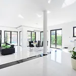 Villa Luxury *