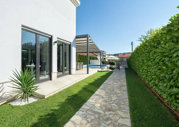 Villa Luxury *