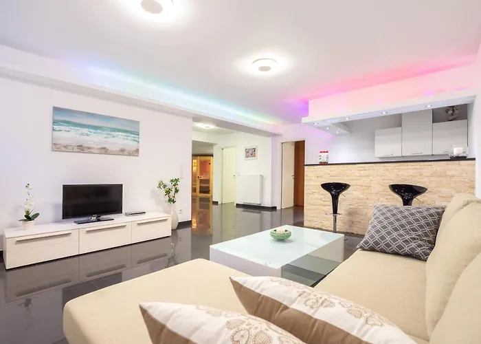 Βίλα Luxury Τρογκίρ