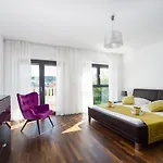 Luxury וילה טרוגיר