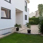 וילה Luxury טרוגיר