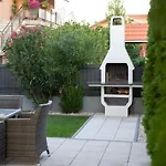 וילה Luxury טרוגיר