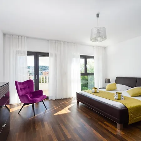 Luxury Βίλα Τρογκίρ